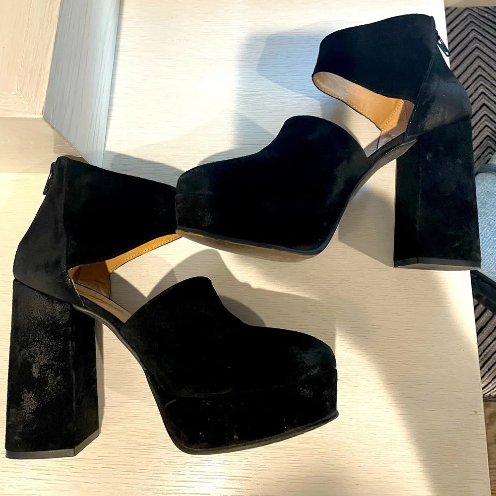 Free people Brushed suede black platform sz 39